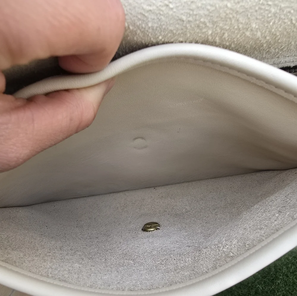 Vintage Coach Cream Leather Women's Bag - Picture 12 of 16